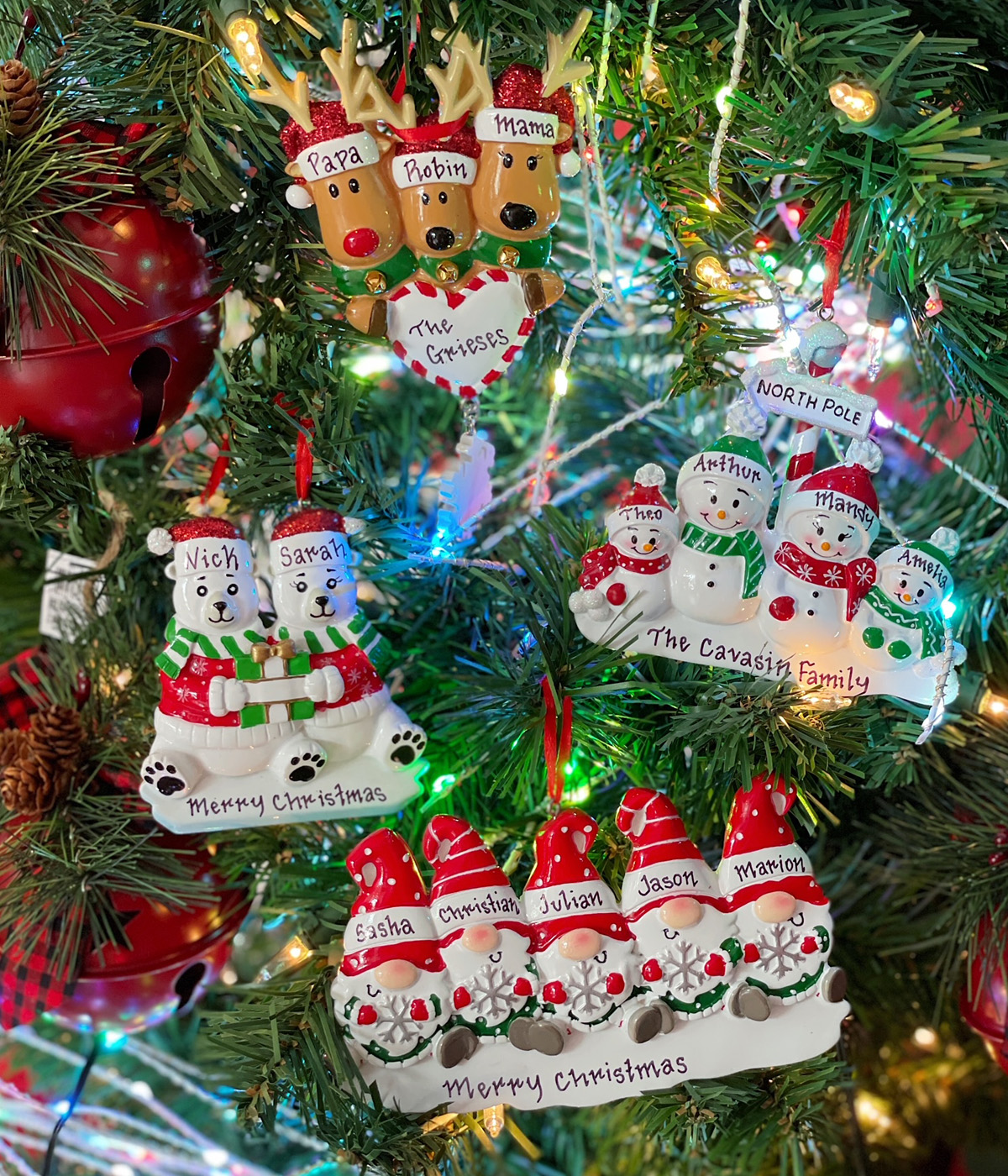 Personalized ornaments of families on a tree