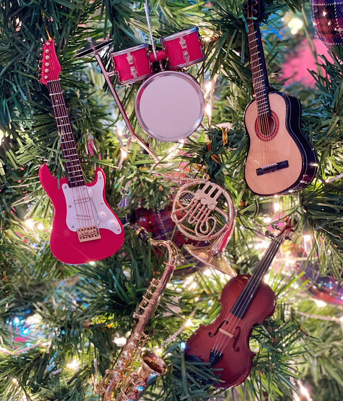 Musical Ornaments such as guitars, drums, violin